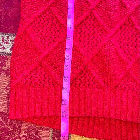 American Eagle Outfitters Red Cable Knit Fisherman Sweater
Size Small - Picture 3 of 7